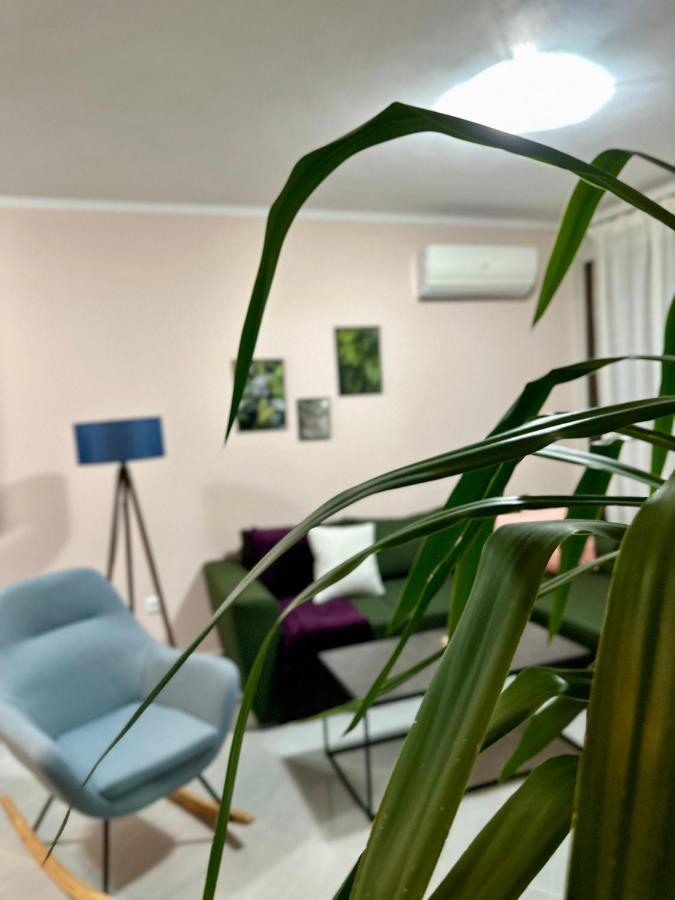 Snappyb - Colours Apartment อเล็กซานโดรโพลิส ภายนอก รูปภาพ