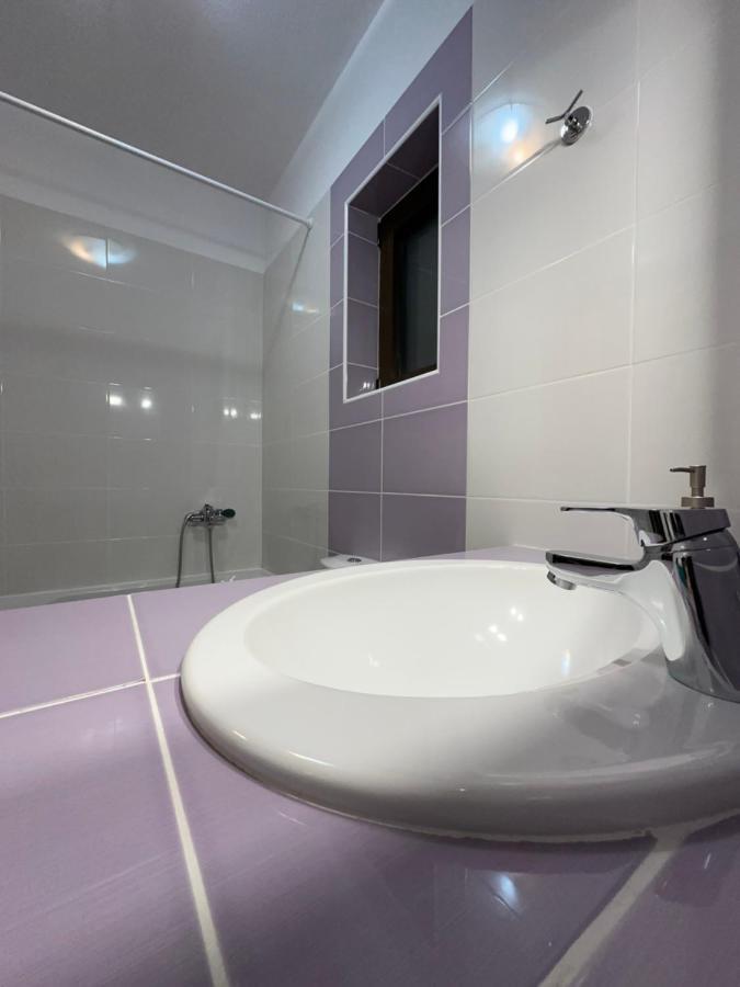 Snappyb - Colours Apartment อเล็กซานโดรโพลิส ภายนอก รูปภาพ